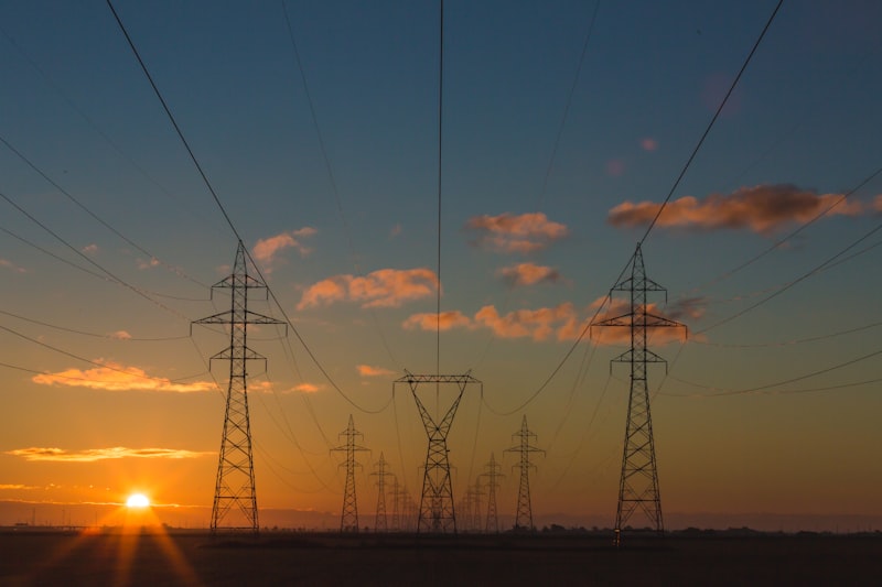 Enerji Piyasasında Sözleşme Riskleri: İkili Ticaret ve Kapasite Anlaşmalarında Hukuki Tuzaklar